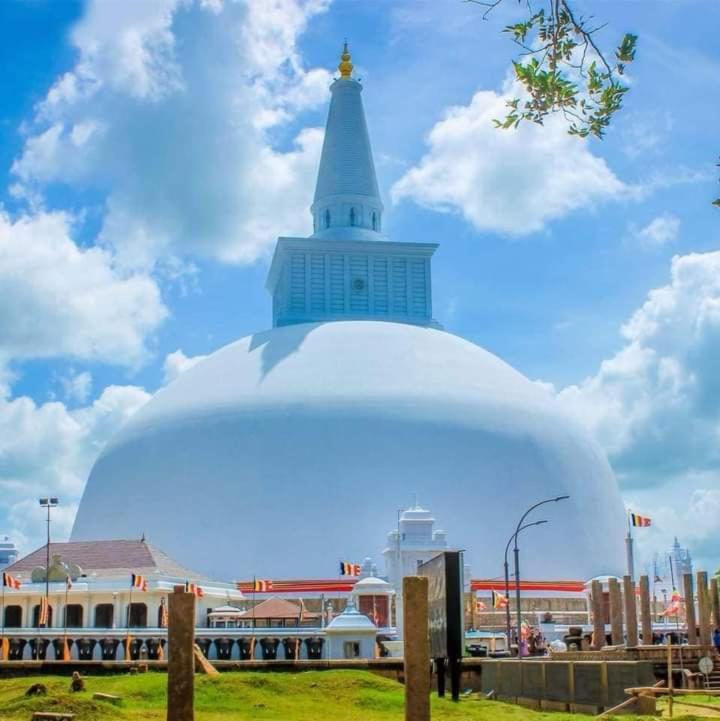 Antharaa Villa Anuradhapura Exterior foto